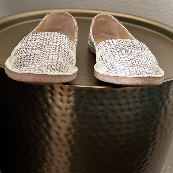 Lucky Brand Bernice Flats - Picture 5 of 11